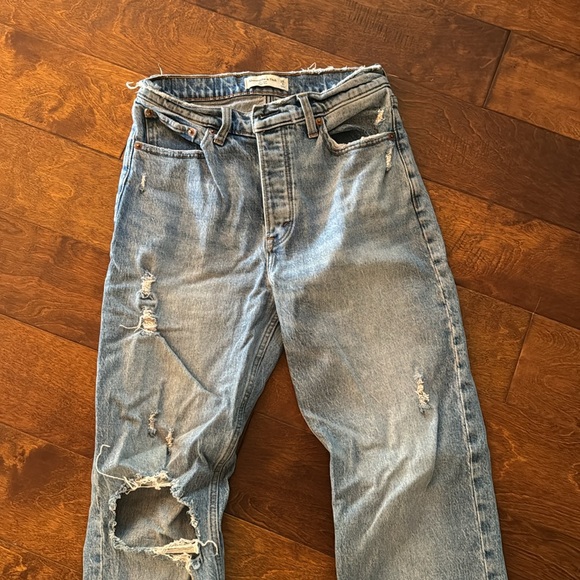 Abercrombie Dad High Rise Jeans - Picture 2 of 6